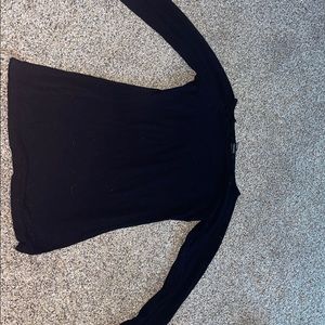 black long sleeve tee
